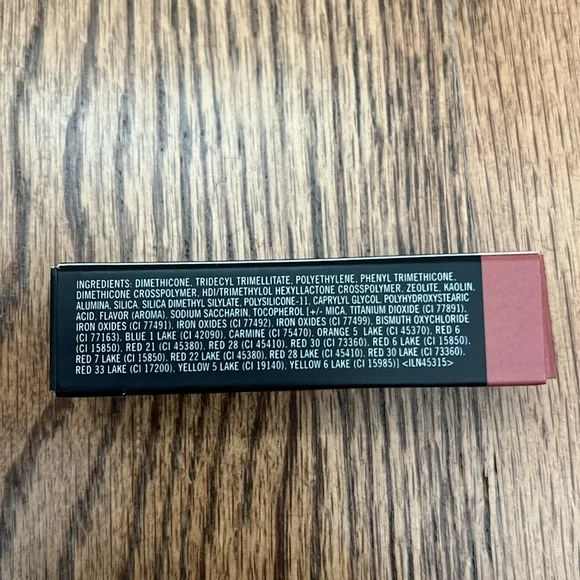 MAC POWDER KISS LIPSTICK DEVOTED TO CHILI - Picture 4 of 6